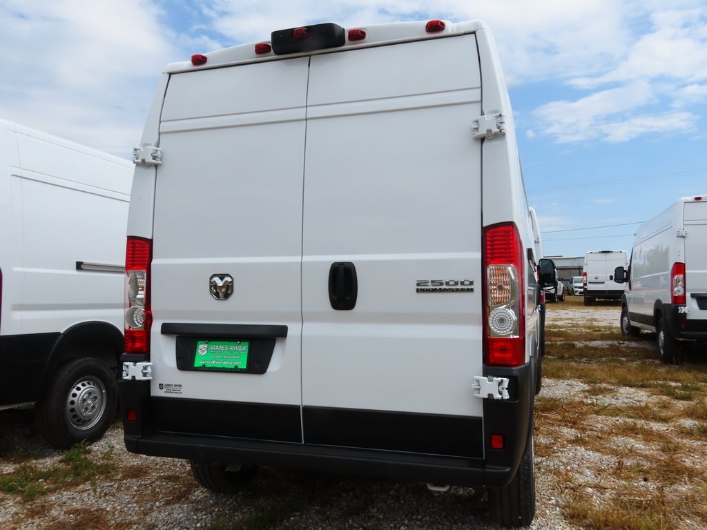 2025 Ram ProMaster 2500 photo 3