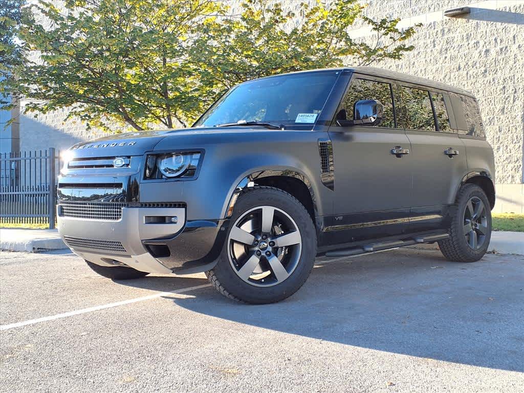 2026 Land Rover Defender V8's photo