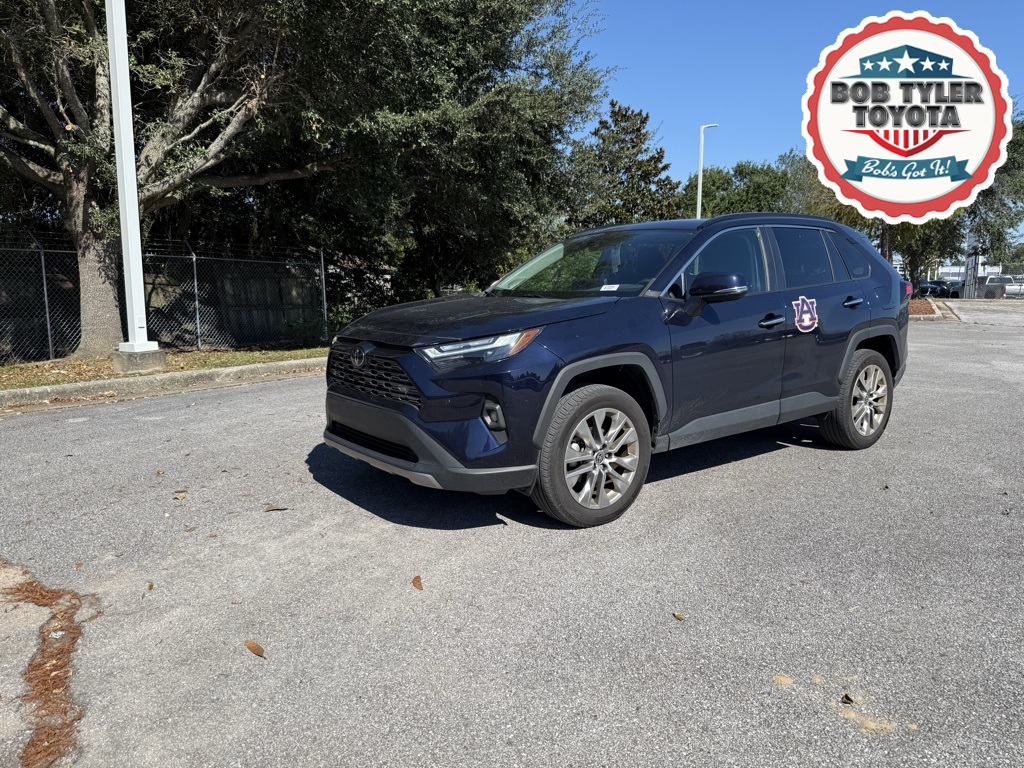 2023 Toyota RAV4 Limited's photo
