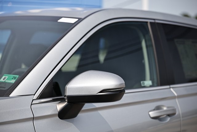 2026 Honda CR-V LX photo 7