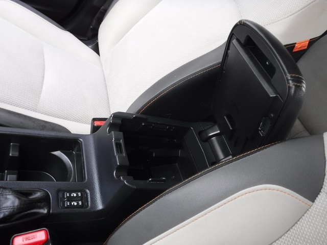 2016 Subaru Crosstrek 2.0i Premium photo 8
