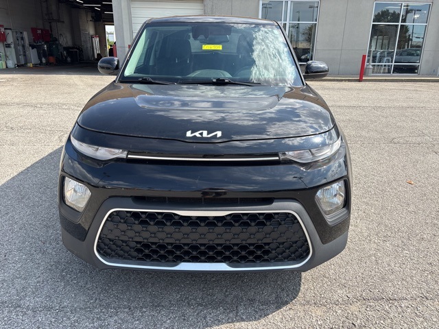 2022 Kia Soul S photo 2