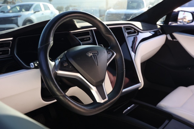 2017 Tesla Model S 75D photo 13