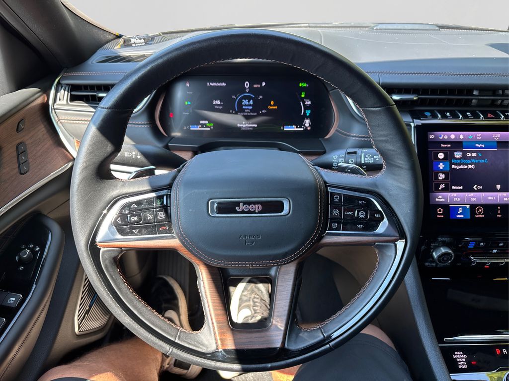 2022 Jeep Grand Cherokee Summit 4xe photo 22