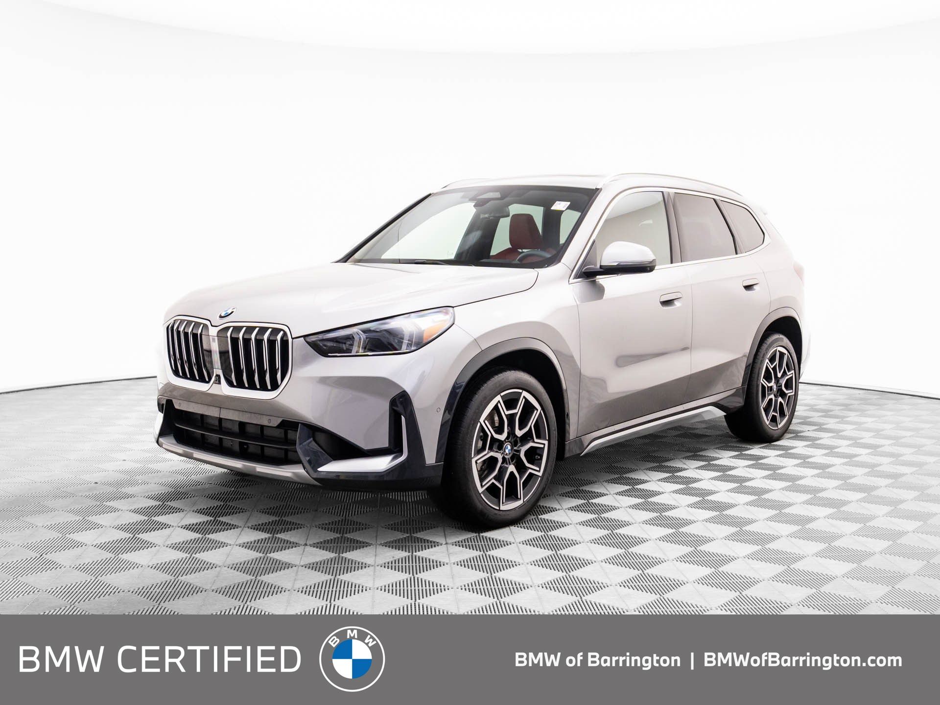 2025 BMW X1 28i's photo