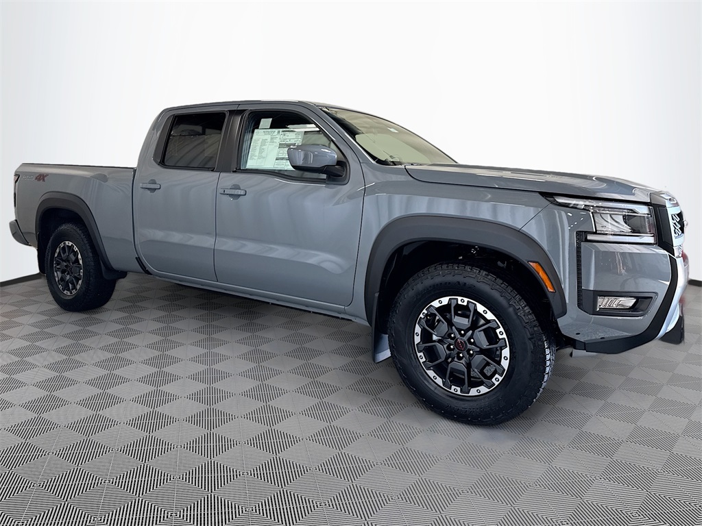 2025 Nissan Frontier PRO-4X photo 3