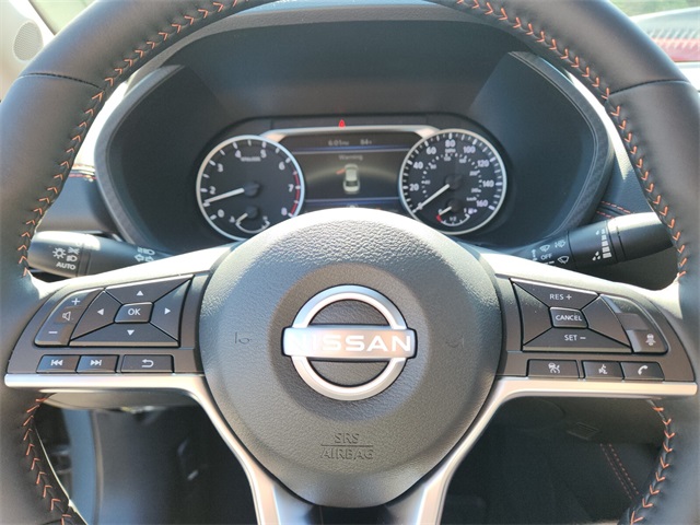 2025 Nissan Sentra SR photo 13