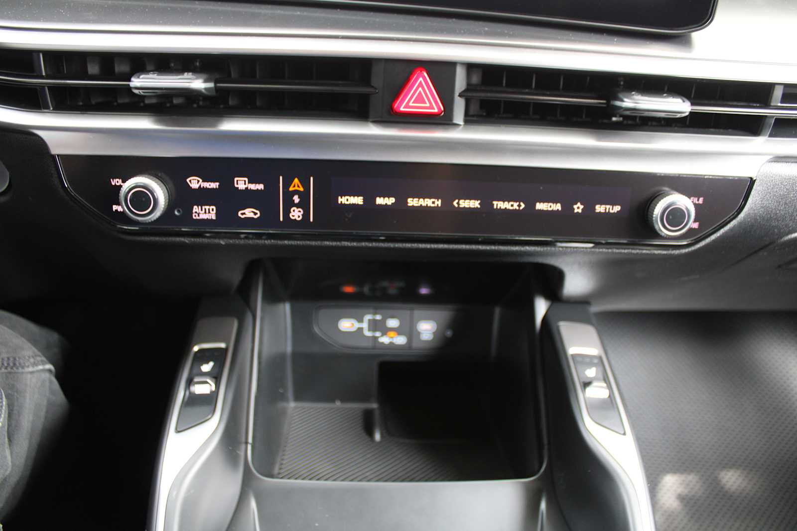 2025 Kia Sorento S photo 34