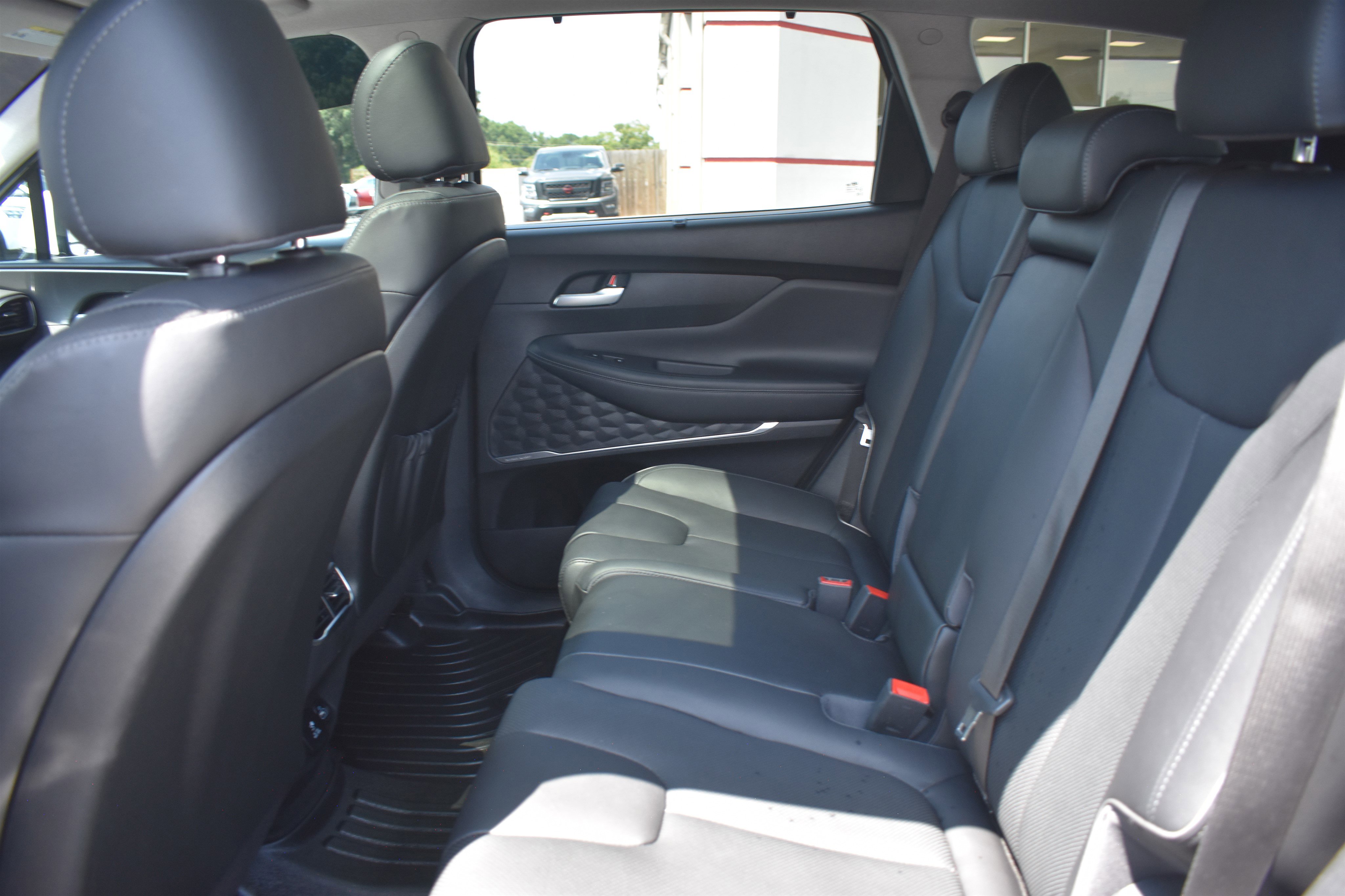 2023 Hyundai Santa Fe Limited photo 5