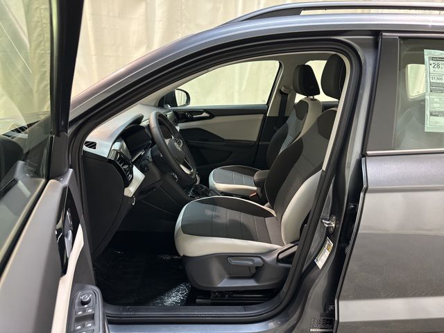 2025 Volkswagen Taos S photo 12