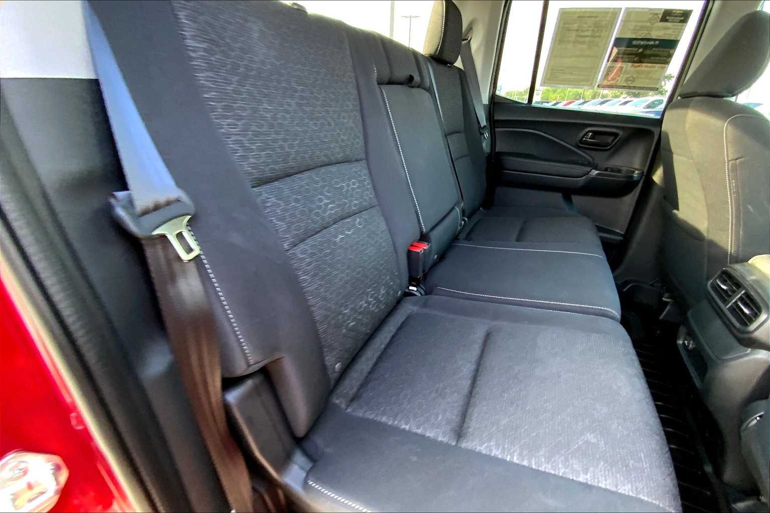 2025 Honda Ridgeline Sport photo 17
