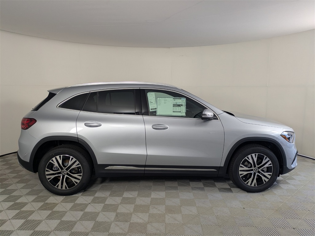2026 Mercedes Benz GLA 250 photo 2