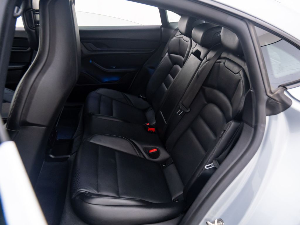 2021 Porsche Taycan Base photo 15