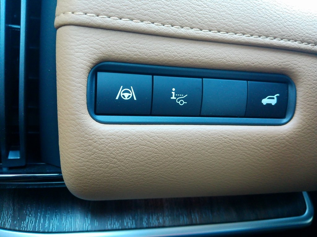 2025 Nissan Armada SL photo 48