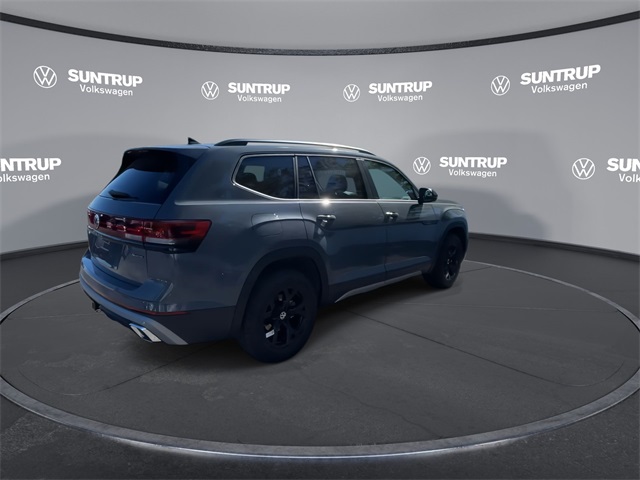 2025 Volkswagen Atlas Peak Edition SE photo 18