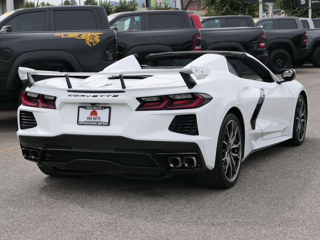 2024 Chevrolet Corvette Stingray 2LT photo 3