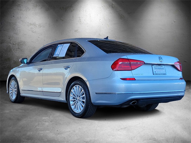 2016 Volkswagen Passat SE photo 4