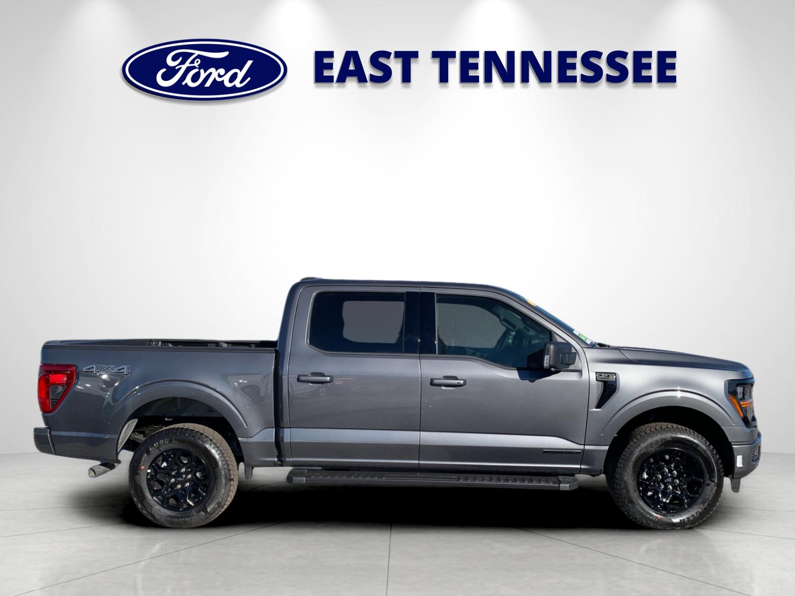 2025 Ford F-150 XLT photo 2