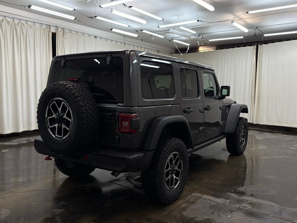 2025 Jeep Wrangler Rubicon photo 5