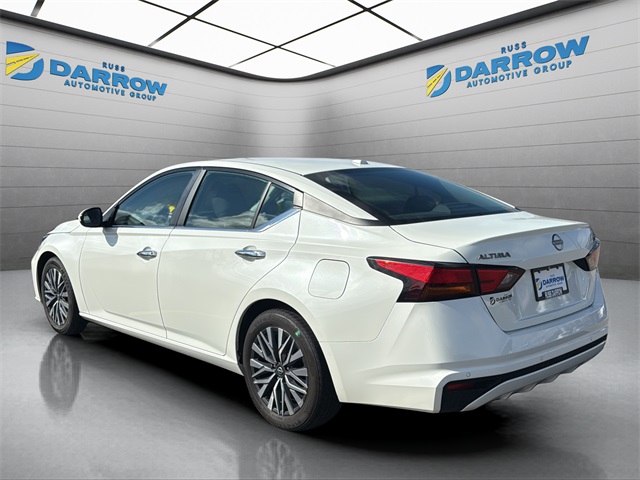 2023 Nissan Altima 2.5 SV photo 3