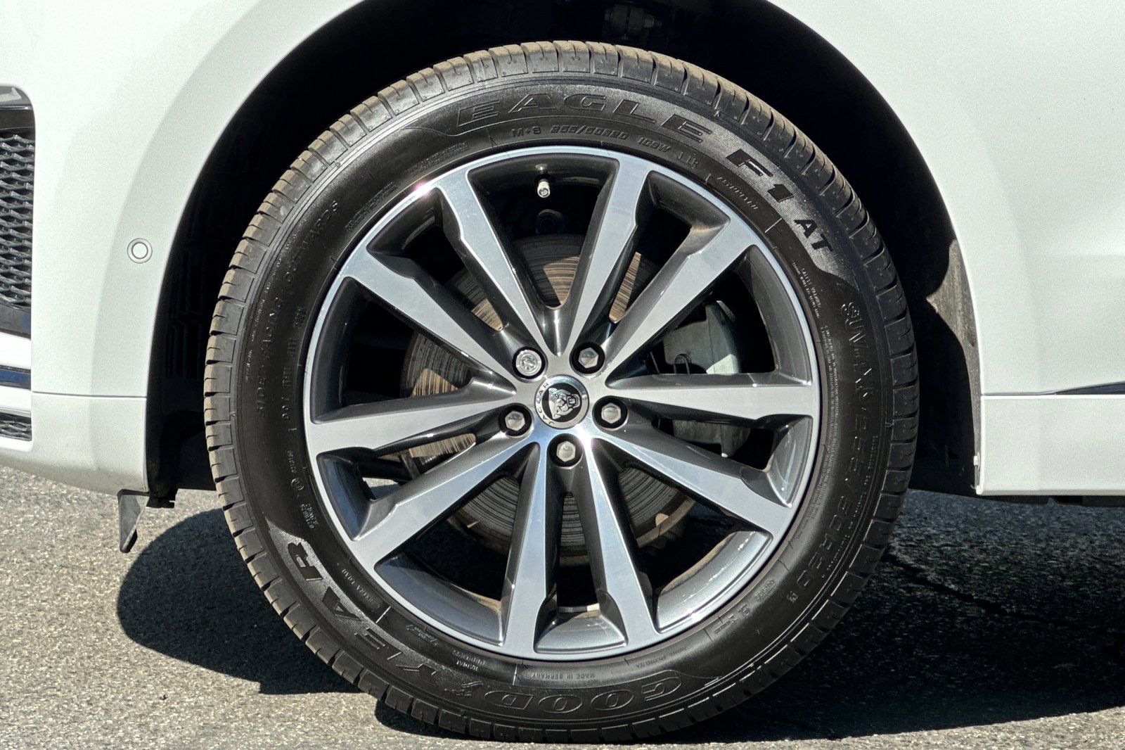 2025 Jaguar F-PACE P250 R-Dynamic S photo 11
