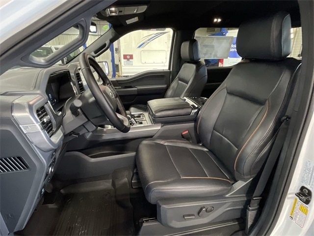 2025 Ford F-150 Lariat photo 16