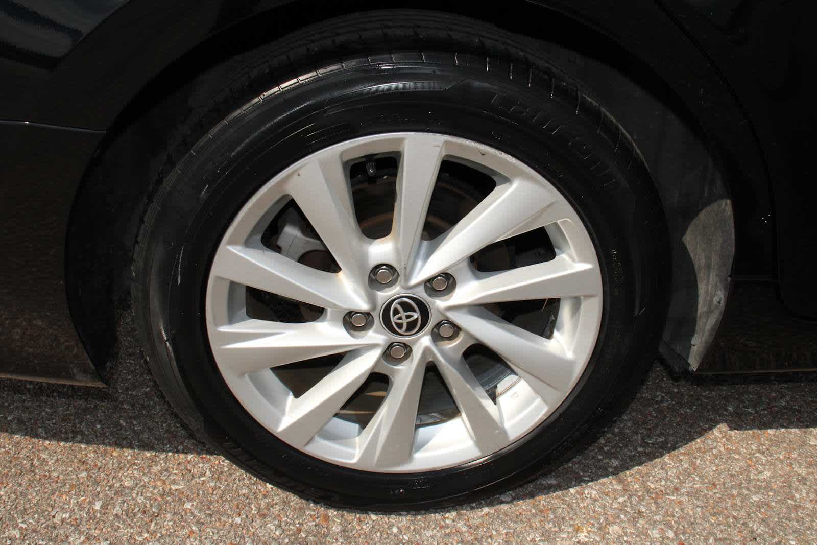 2023 Toyota Camry LE photo 8