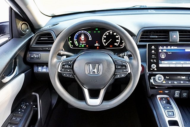 Used 2022 White Honda EX image 17