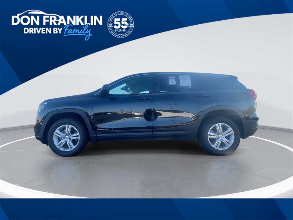 2024 GMC Terrain SLE's photo