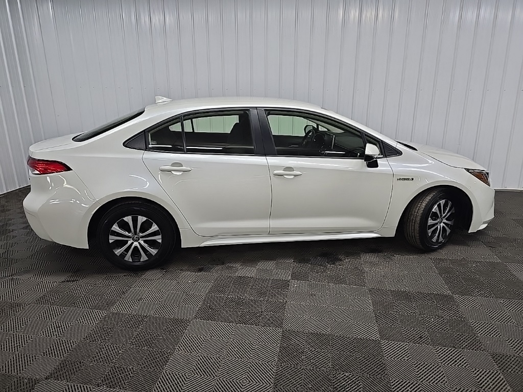 2021 Toyota Corolla Hybrid LE photo 2