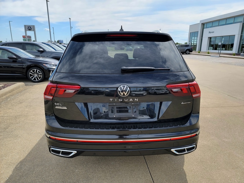 2024 Volkswagen Tiguan SEL R-Line Black photo 4