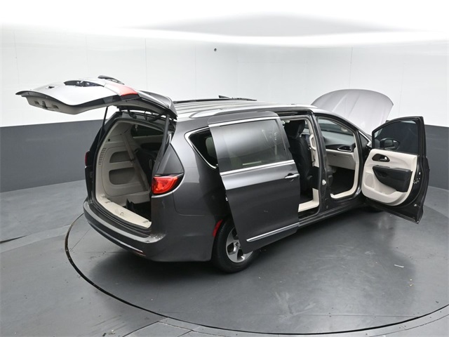 2017 CHRYSLER PACIFICA - Image 56