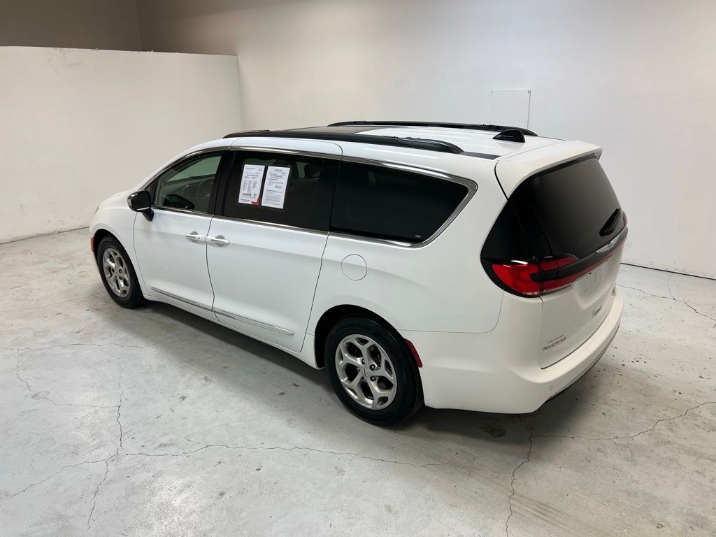 2023 Chrysler Pacifica Limited photo 4