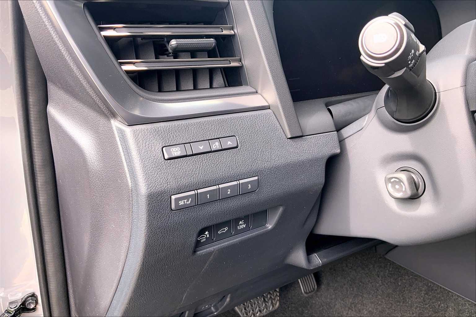 2025 Lexus GX 550 Premium photo 16