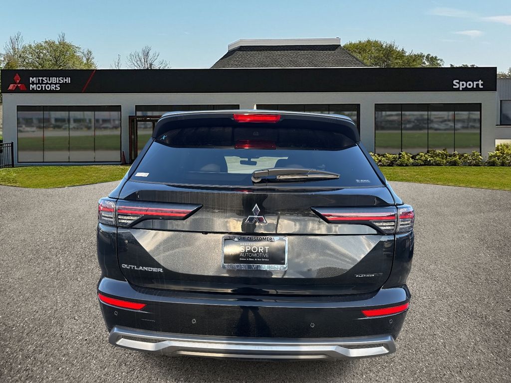 2025 Mitsubishi Outlander SEL GT photo 2