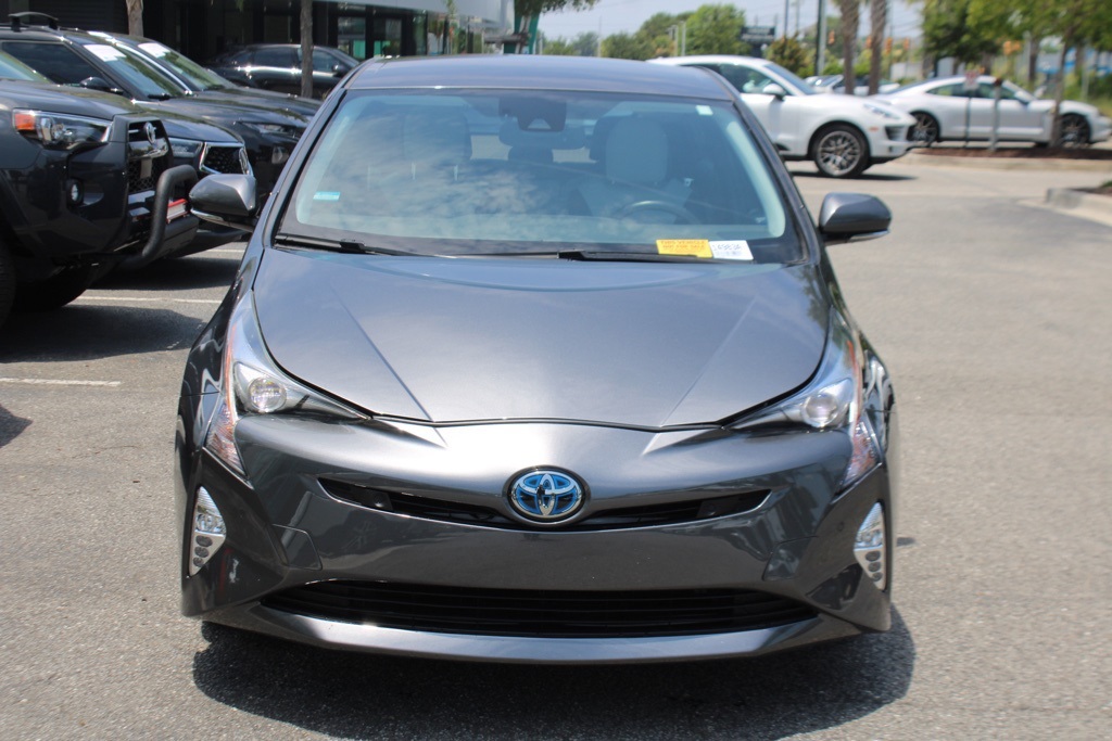 2017 Toyota Prius Four photo 2