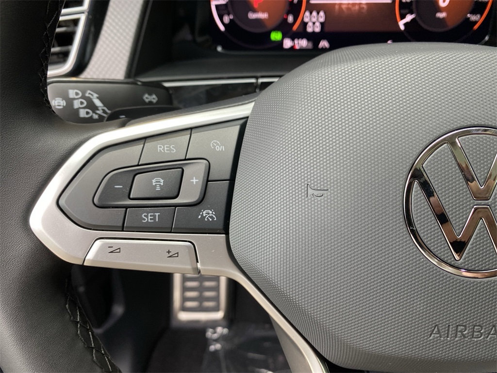 2025 Volkswagen Atlas Peak Edition SE photo 25