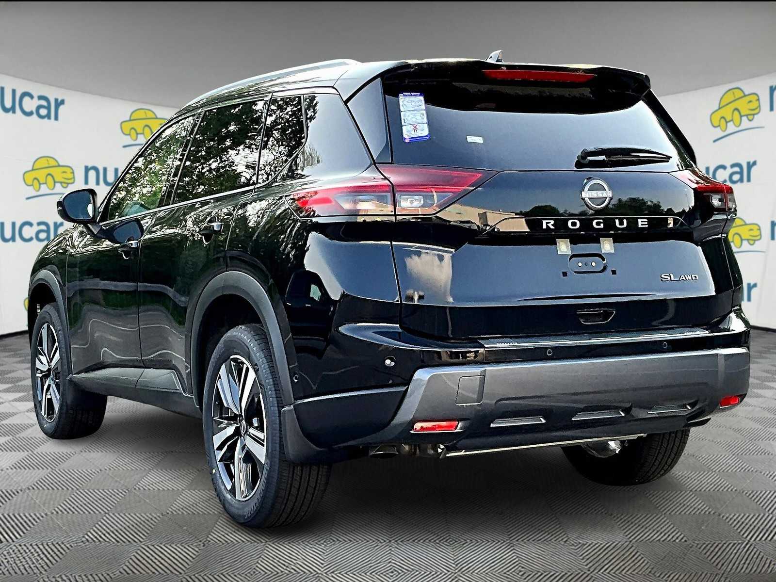 2025 Nissan Rogue SL photo 4