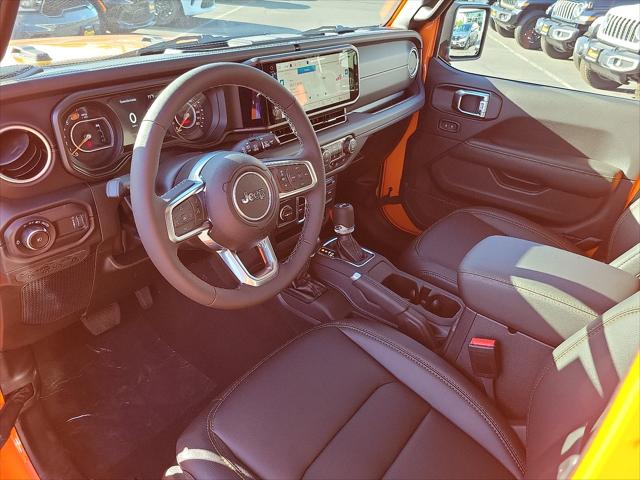 2025 Jeep Wrangler Sahara photo 3