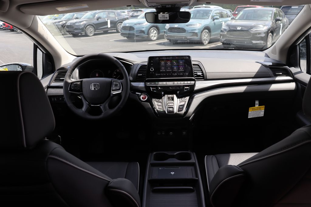 2026 Honda Odyssey Elite photo 16
