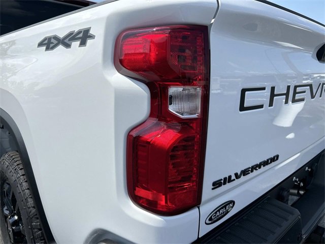 2025 Chevrolet Silverado 2500HD Custom photo 11