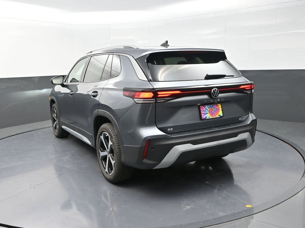 2025 Volkswagen Tiguan SE photo 5