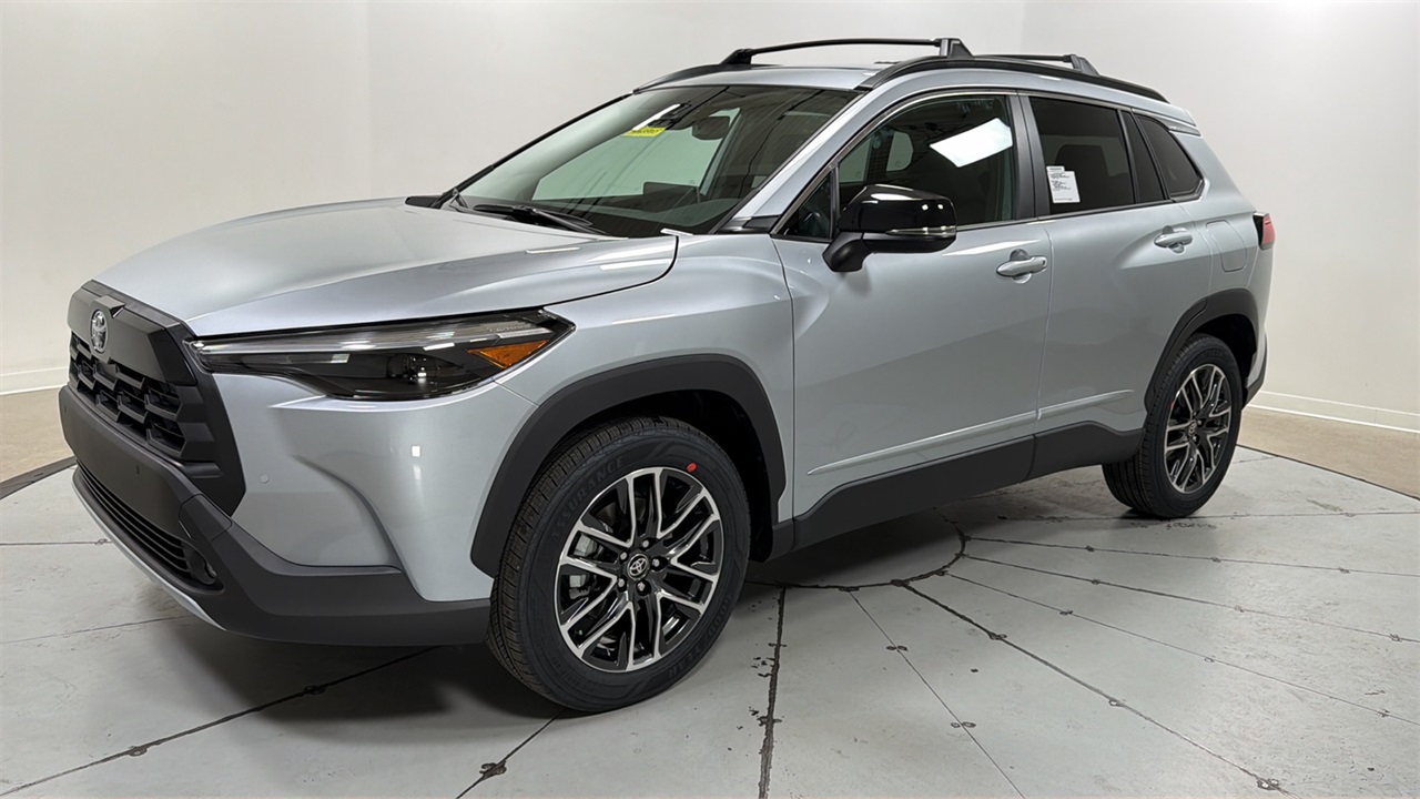 2026 Toyota Corolla Cross XLE's photo