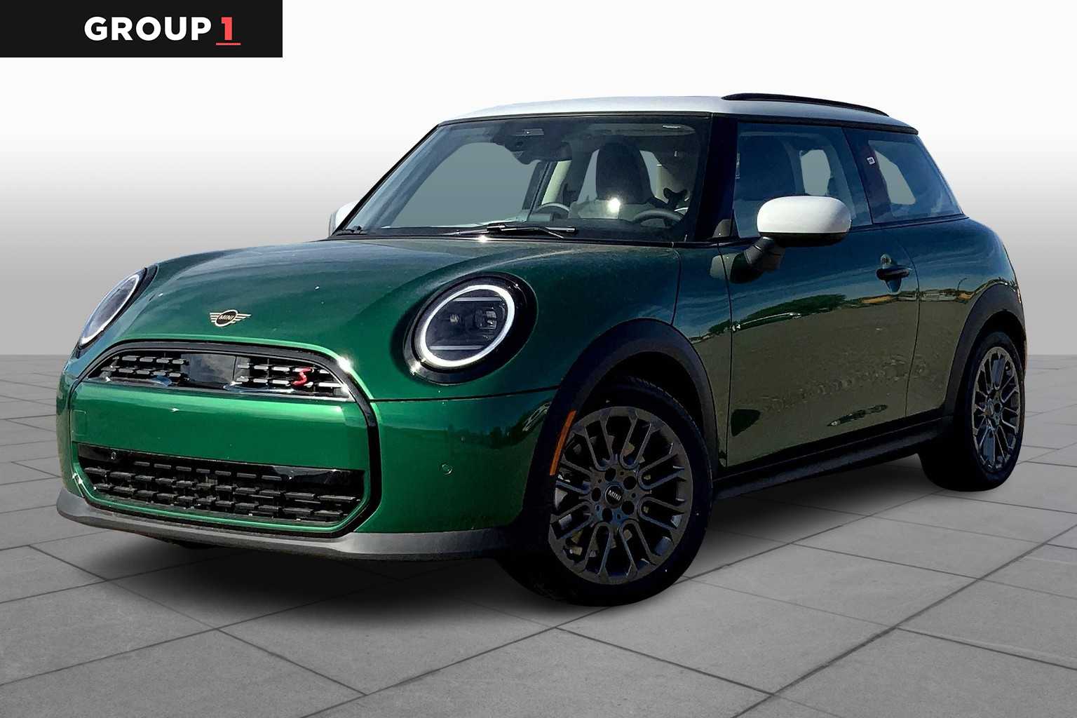 2025 MINI Hardtop 2 Door S's photo