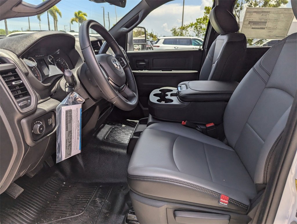 2025 Ram 5500 photo 12