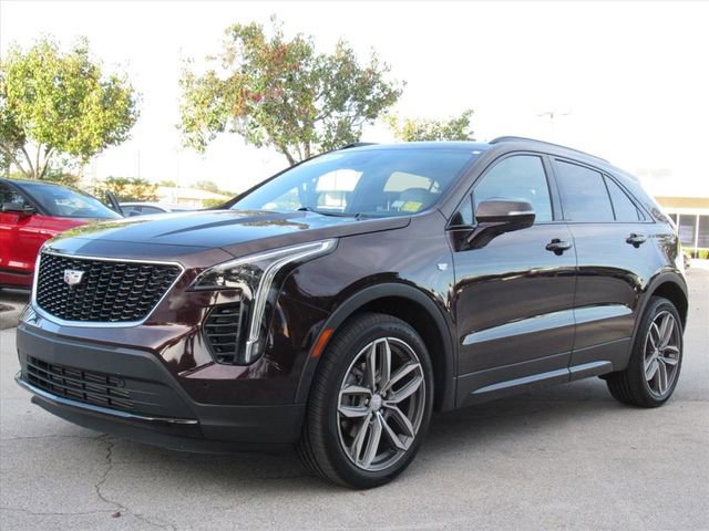 2020 Cadillac XT4 Sport photo 2