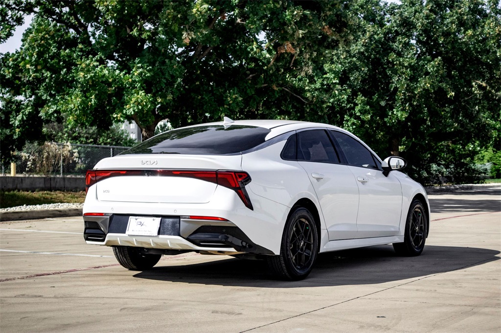 2025 Kia K5 LXS photo 5