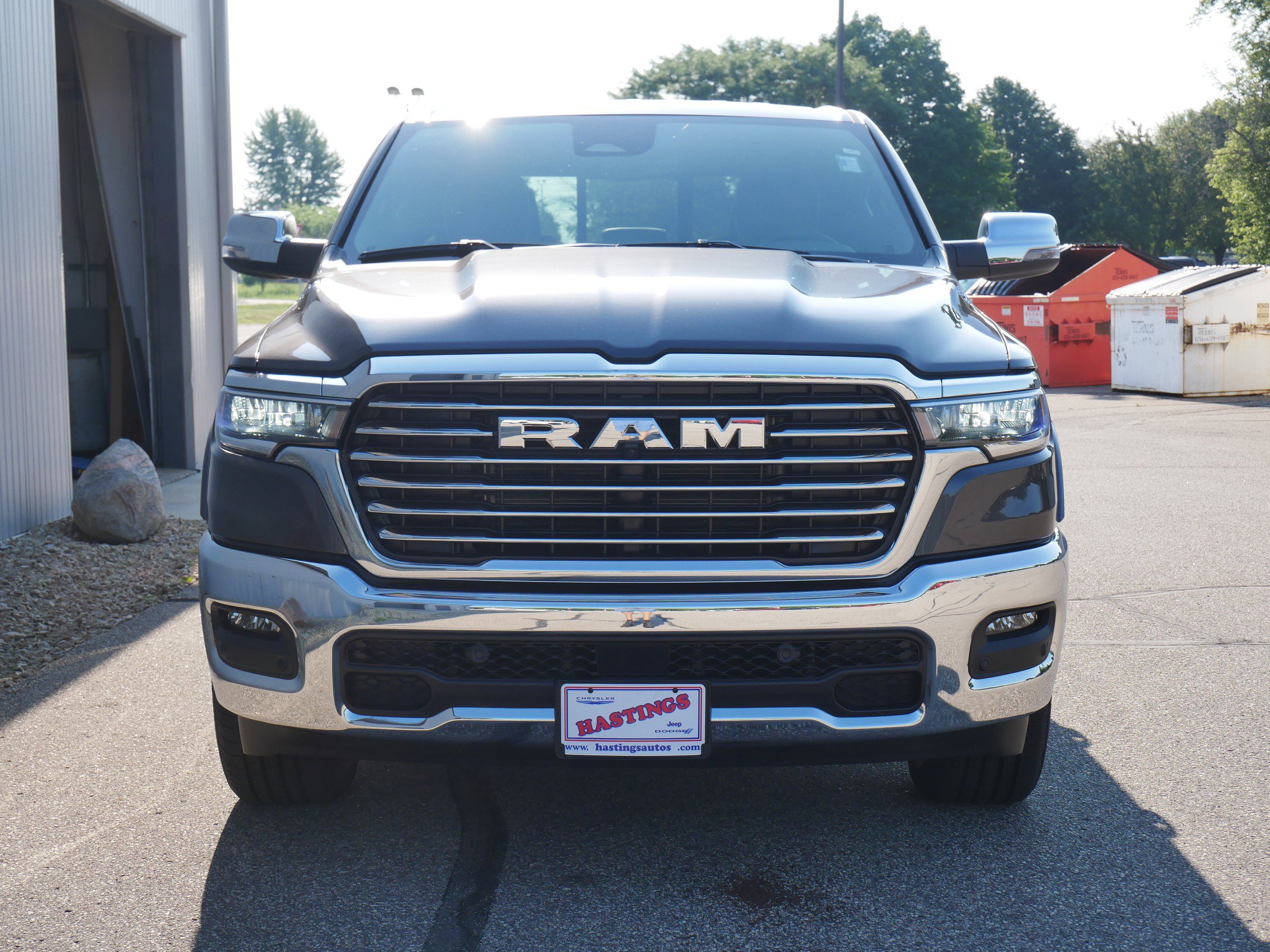 2025 Ram 1500 Laramie photo 4