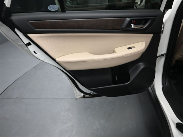 2017 SUBARU OUTBACK - Image 24