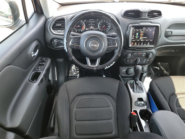 2022 Jeep Renegade Latitude photo 25
